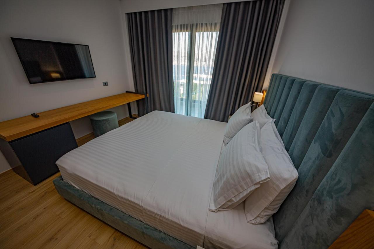 El Primero Hotel Саранде Екстериор снимка