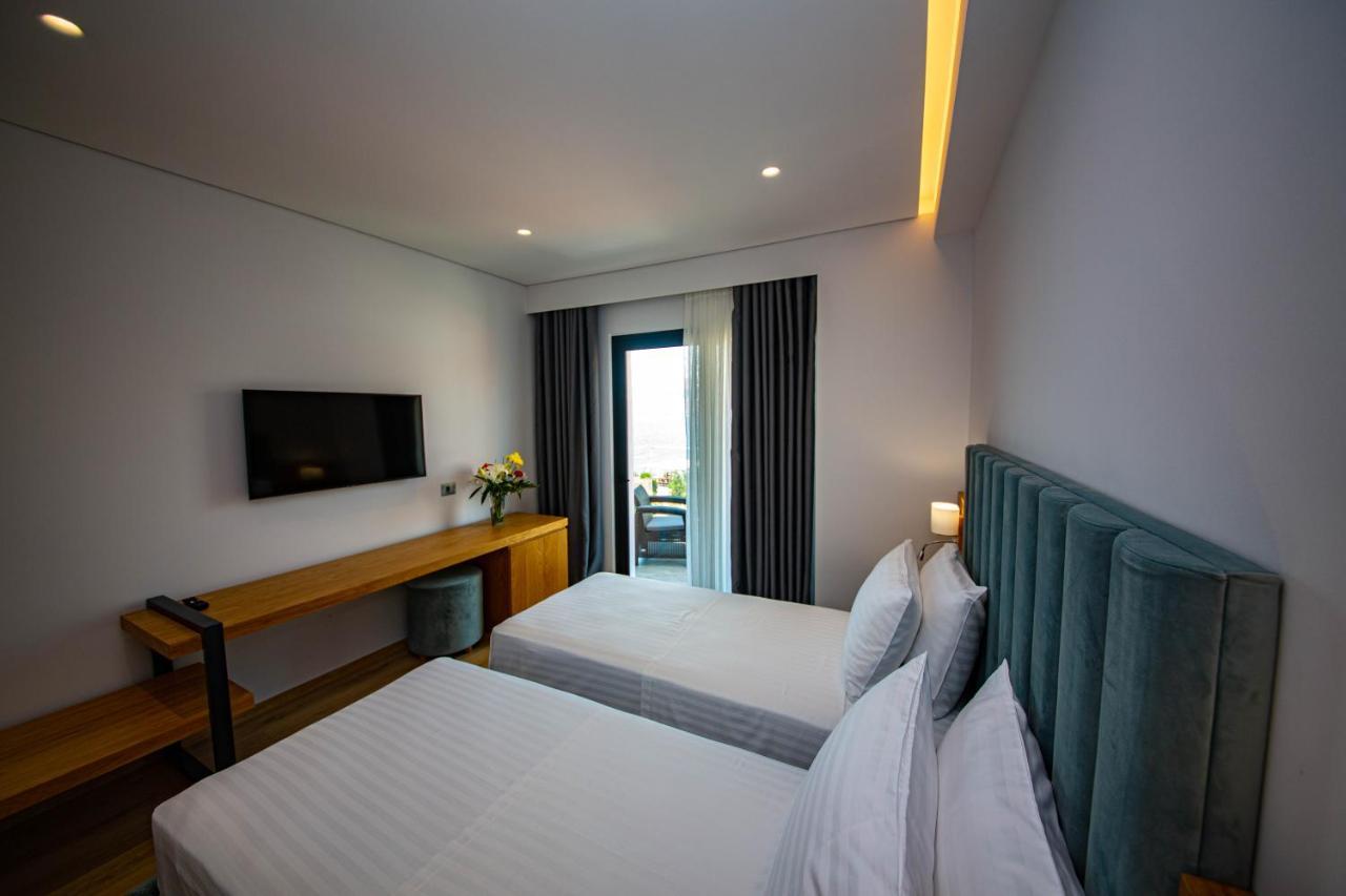 El Primero Hotel Саранде Екстериор снимка