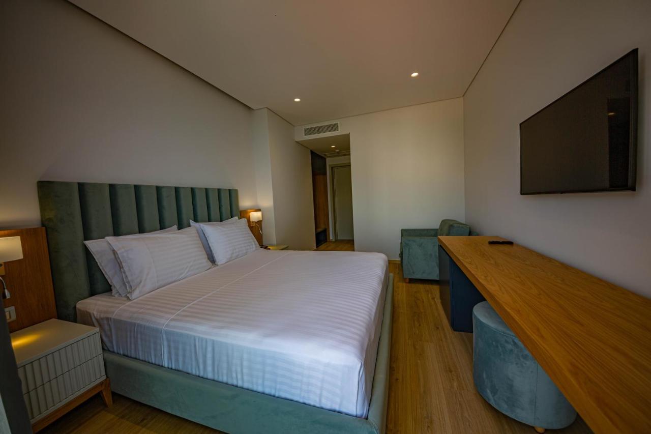 El Primero Hotel Саранде Екстериор снимка